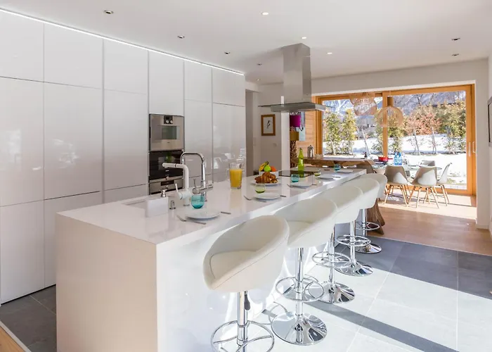 Chalet Montana- Year