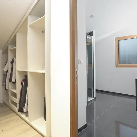 Alpesi faház Montana- Year *