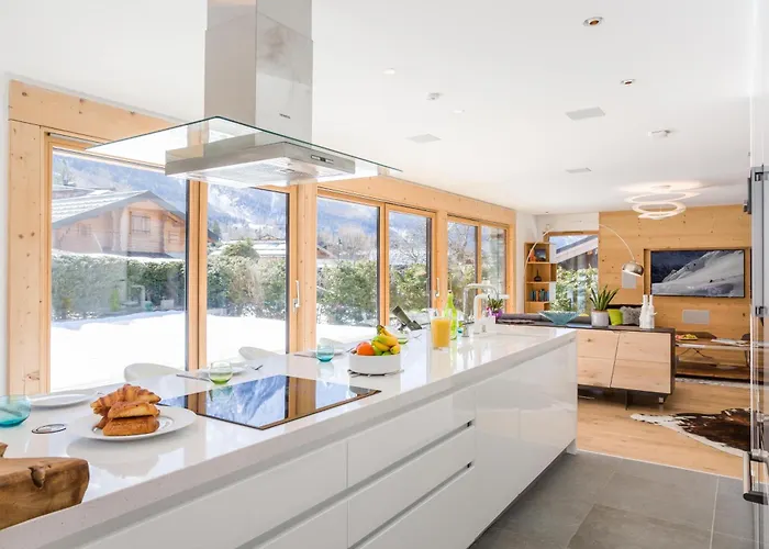 木屋 Montana- Year