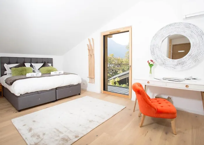 Chalet Montana- Year